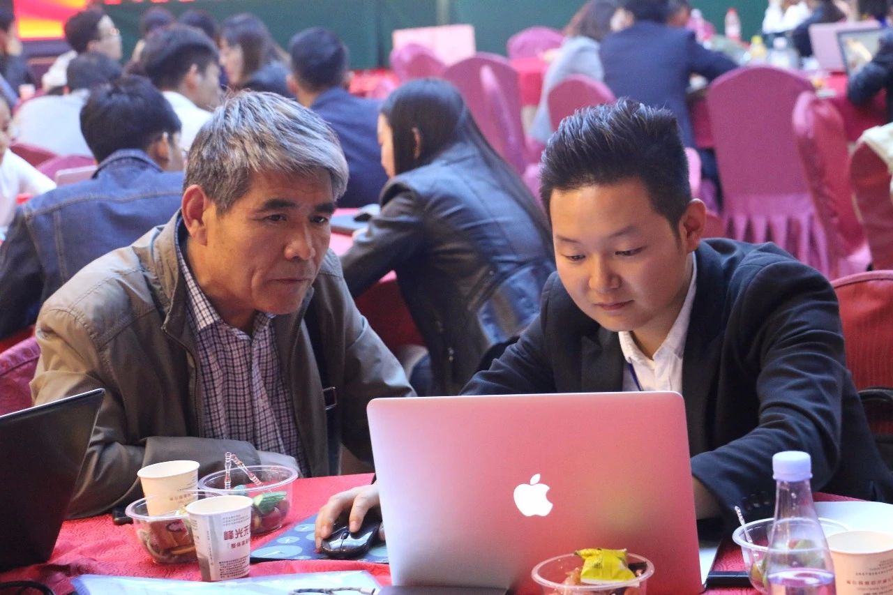 峰光集团“华商报·品质家装节”完美收官 峰光集团“华商报·品质家装节”完美收官