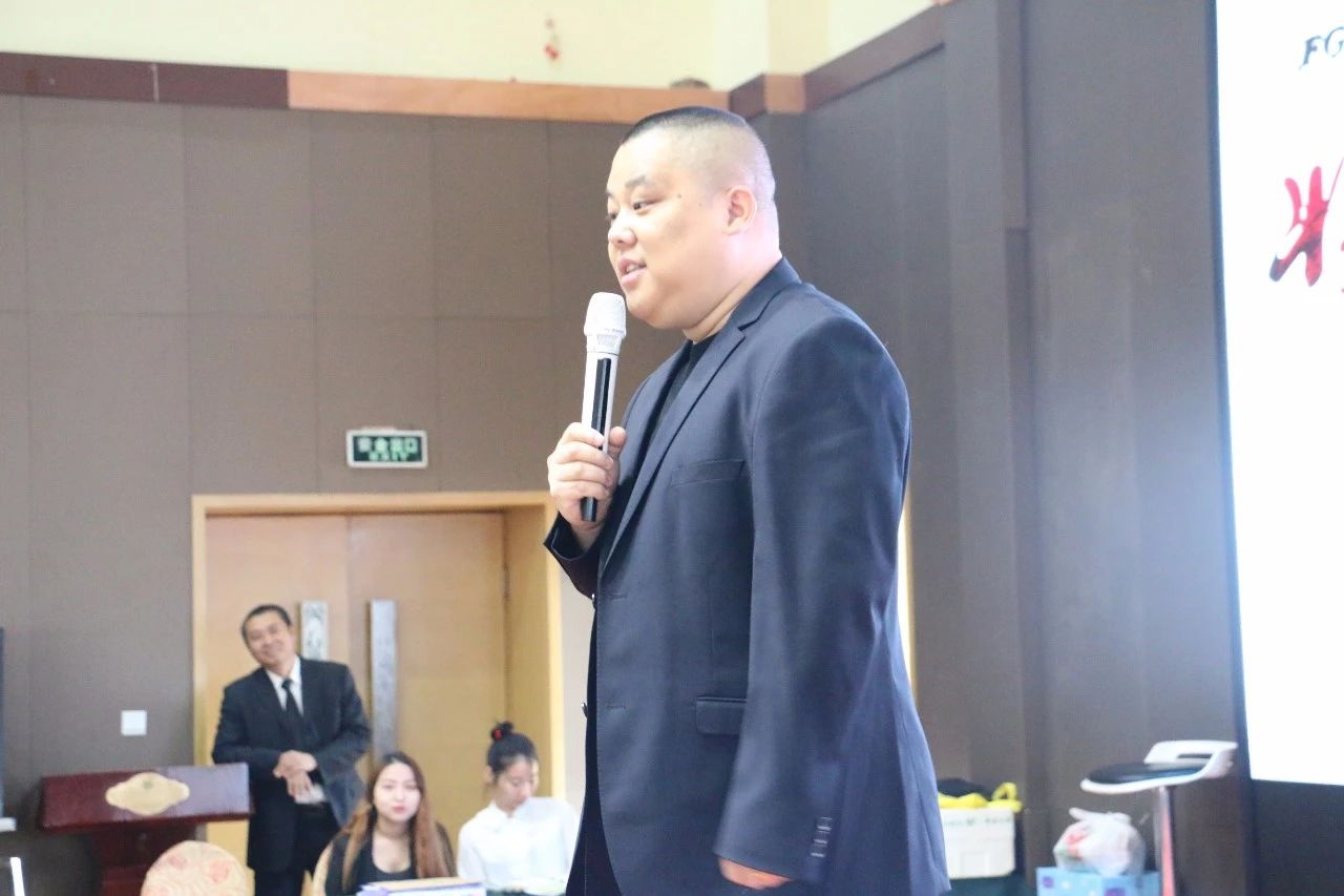 【峰光无限装饰】在交流中成长 在学习中前行——峰光集团“将帅特训营”圆满落幕 【峰光无限装饰】在交流中成长 在学习中前行——峰光集团“将帅特训营”圆满落幕