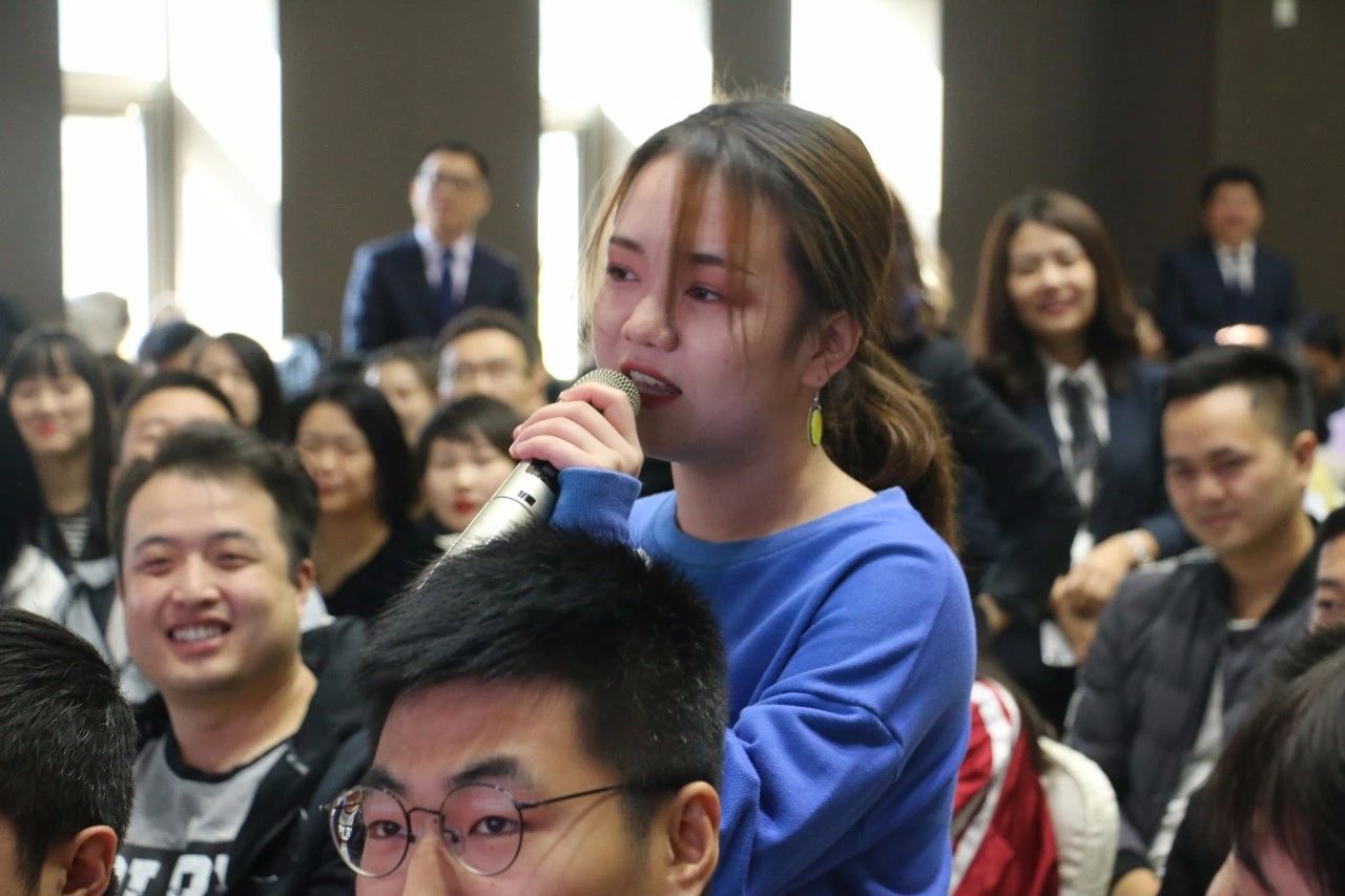 【峰光无限装饰】在交流中成长 在学习中前行——峰光集团“将帅特训营”圆满落幕 【峰光无限装饰】在交流中成长 在学习中前行——峰光集团“将帅特训营”圆满落幕