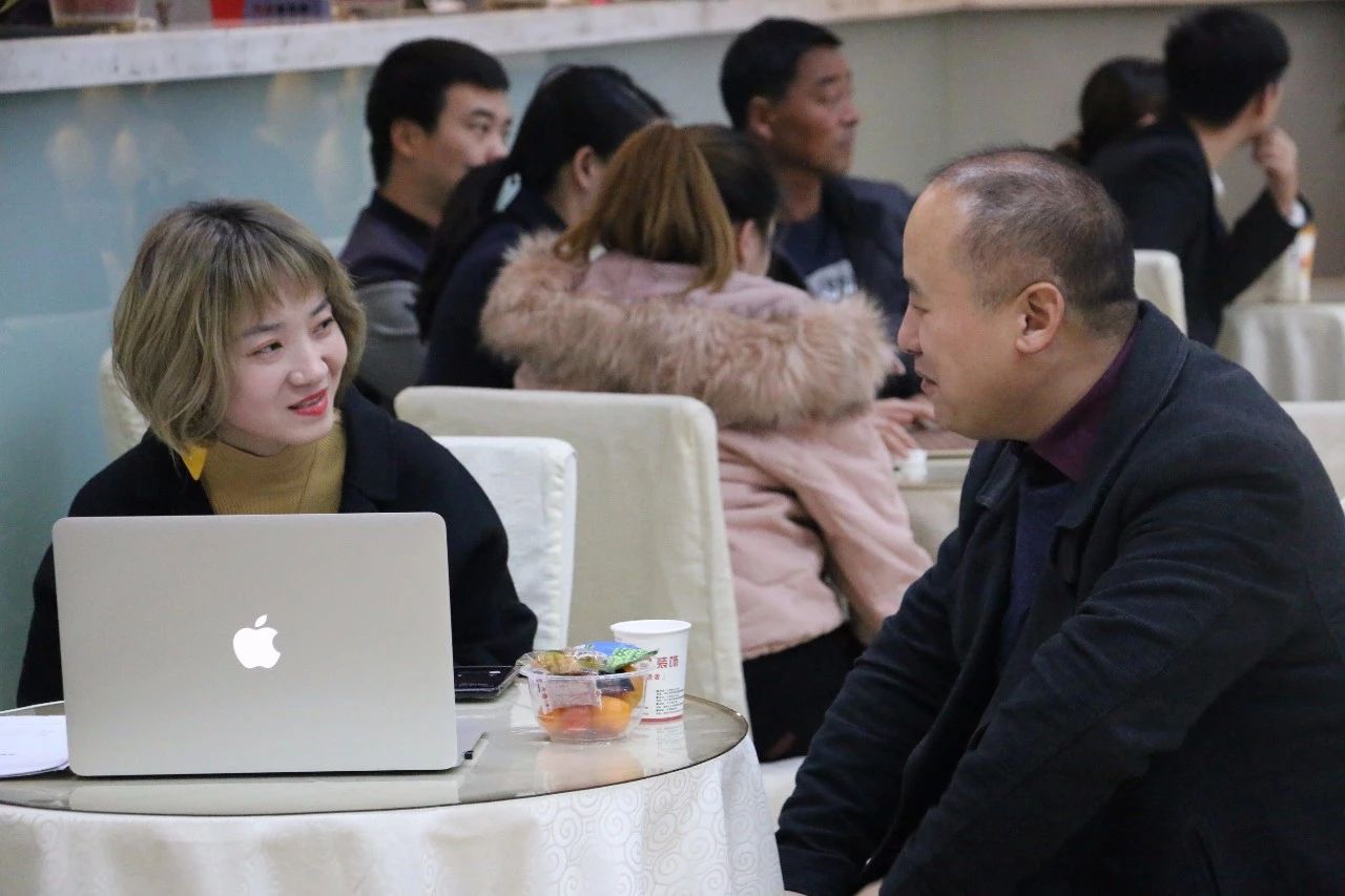 峰光集团“店庆狂欢季”火热招募中 峰光集团“店庆狂欢季”火热招募中