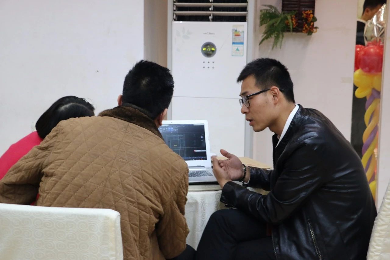 峰光集团“店庆狂欢季”火热招募中 峰光集团“店庆狂欢季”火热招募中