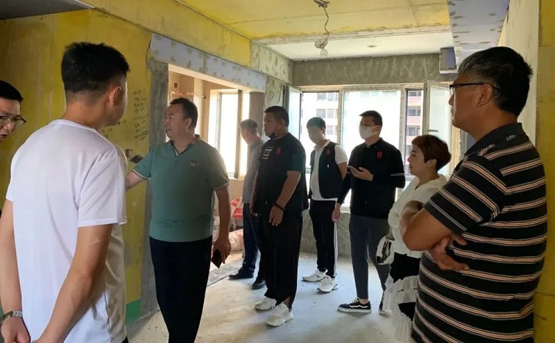 《第十九届峰光集团欧标标准工地评选》巡回检查组走进峰光南郊工地 《第十九届峰光集团欧标标准工地评选》巡回检查组走进峰光南郊工地